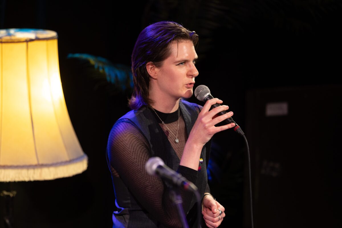 Moderatorin Hannah Haberberger