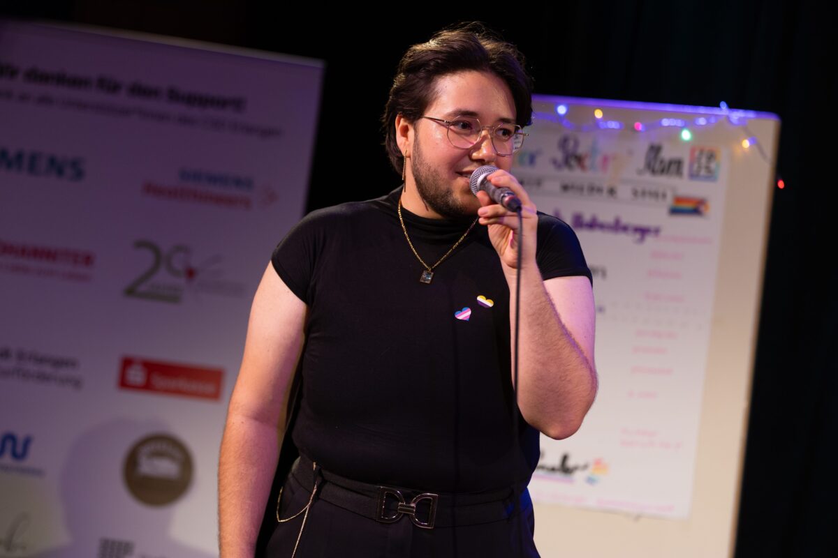 Moderator Cris Ortega