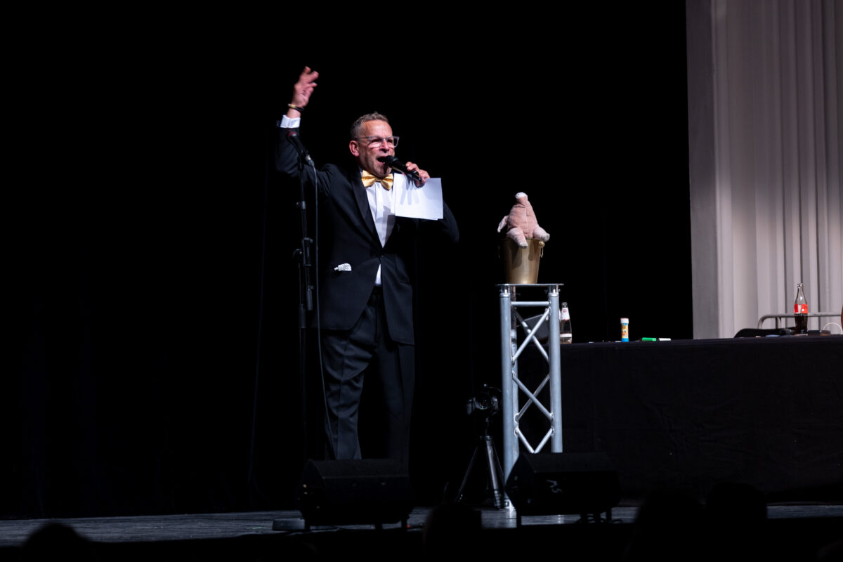 Moderator Manfred Manger
